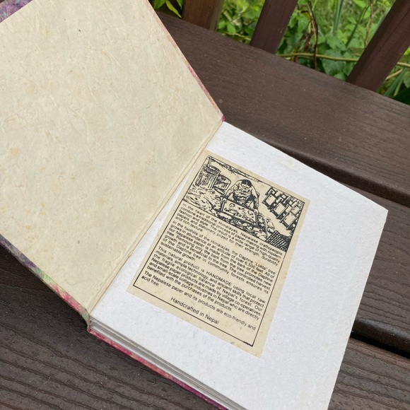 NWT Vintage Handcrafted Nepalese Lokta Tree Paper Purple Green Cover Sketchbook - Picture 9 of 16